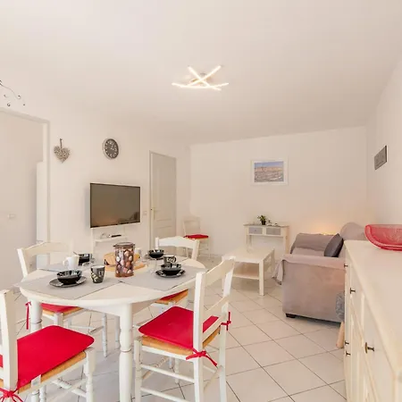 Le Maxime Park By Interhome Apartment Sainte-Maxime
