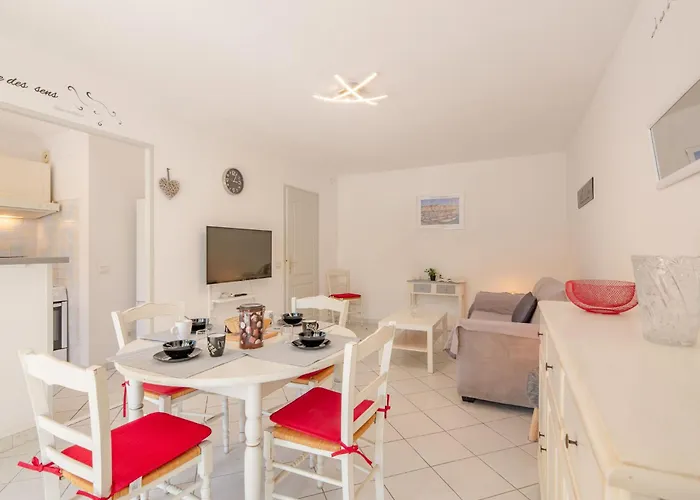 Le Maxime Park By Interhome Apartment Sainte-Maxime